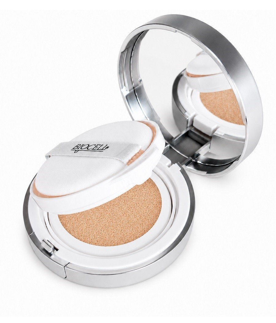Drėkinantis BB kremas su hialurono rūgštimi ir SPF15 kušonas – BIOCELL Hydrating BB Cream Cushion