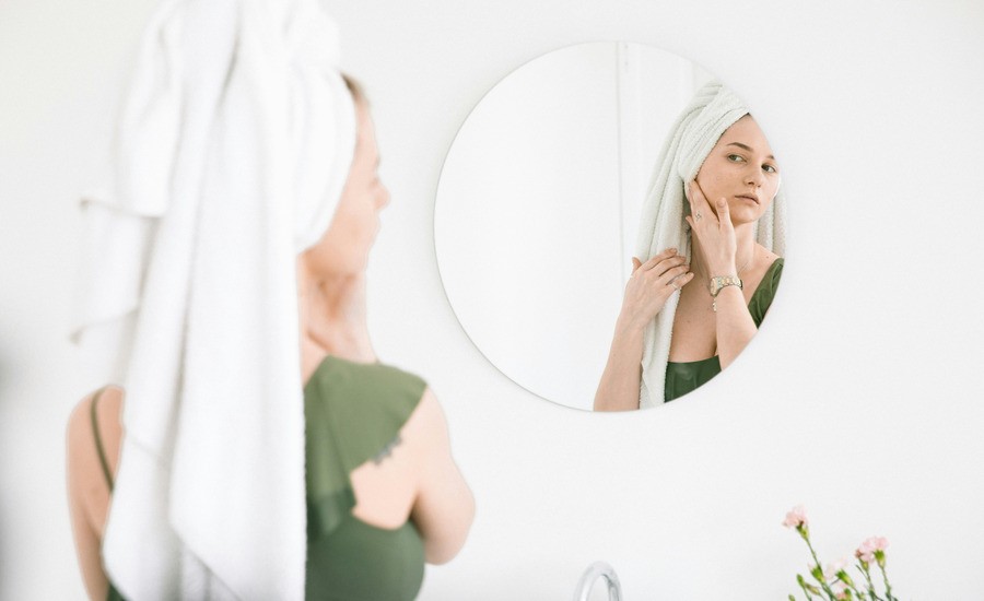 Odos elastingumas ir stangrumas: moksliškai pagrįsti sprendimai jaunatviškai odai